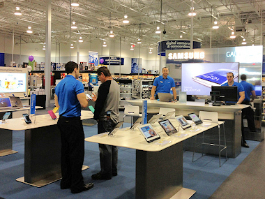Analie Cruz Tech Samsung Galaxy S 4 - Samsung Experience Shops Best Buy Official Launch Event  - Employees