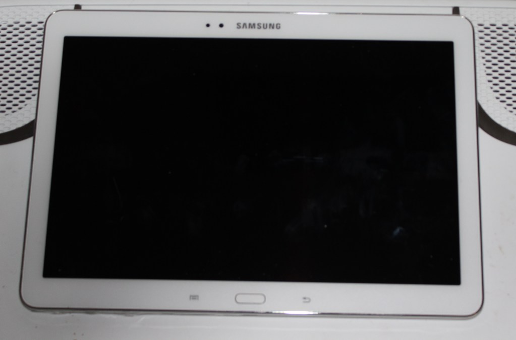 Samsung Galaxy Note 10.1 2014 Edition Review - Tablet - Analie Cruz (2)