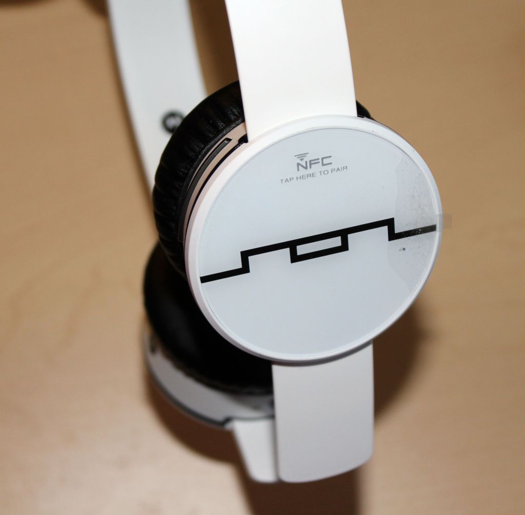 Sol Republic x Motorola Tracks Air Headphones Review - Analie Cruz - Tech WE Like NFC Sticker