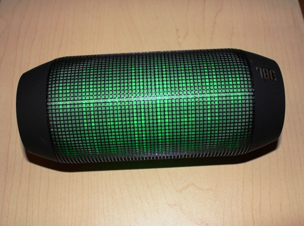 JBL Pulse Wireless Bluetooth Speaker Review - Tech We Like - Cruz (10)