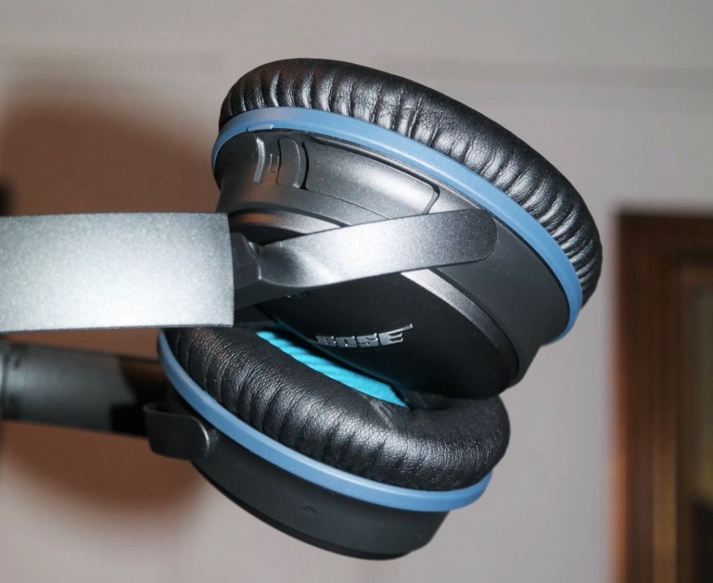 Bose QuietComfort 25 Headphones Review - QC 25 - Analie Cruz (6)